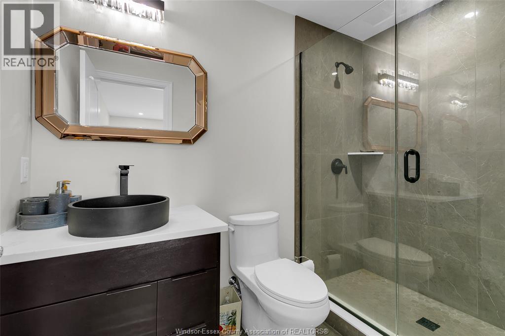 Photo 33 of 570 Orchard Crescent, Windsor ON