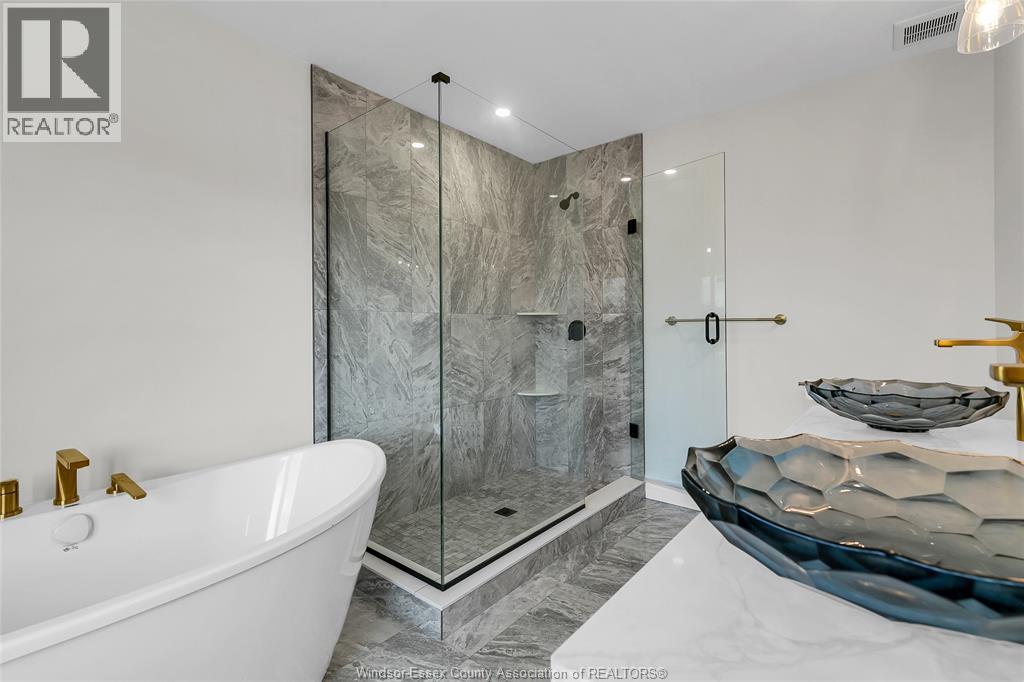 Photo 36 of 570 Orchard Crescent, Windsor ON