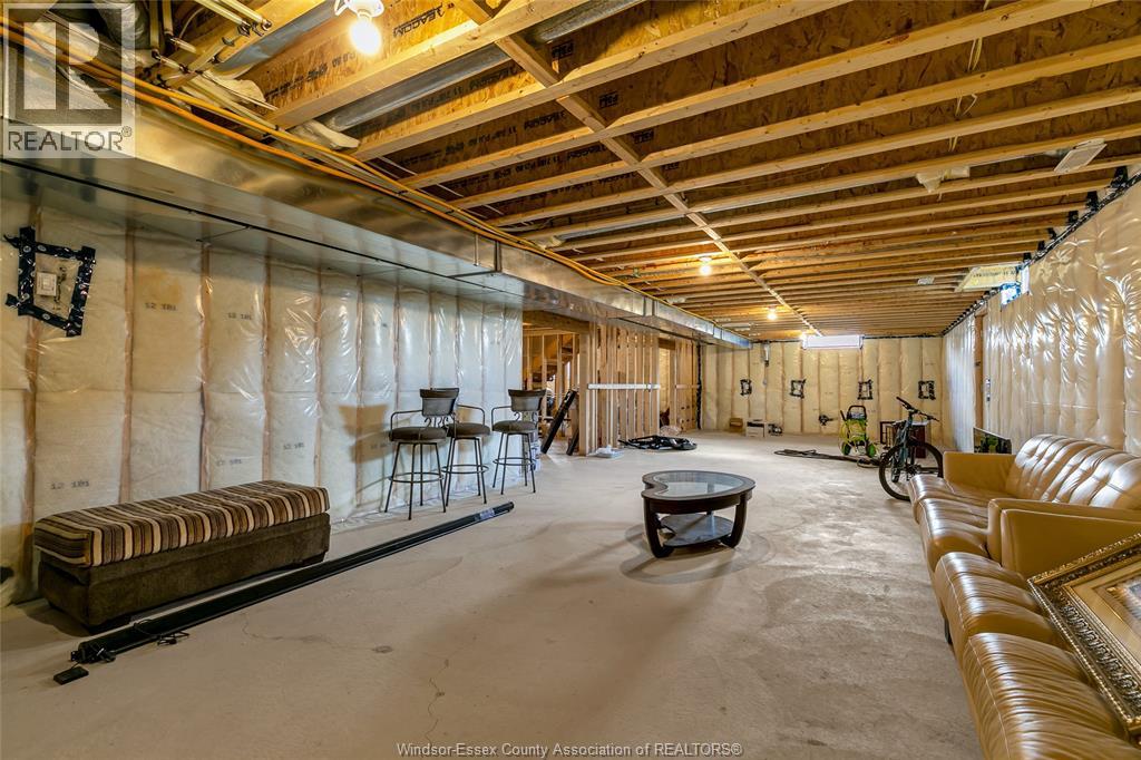 Photo 39 of 570 Orchard Crescent, Windsor ON