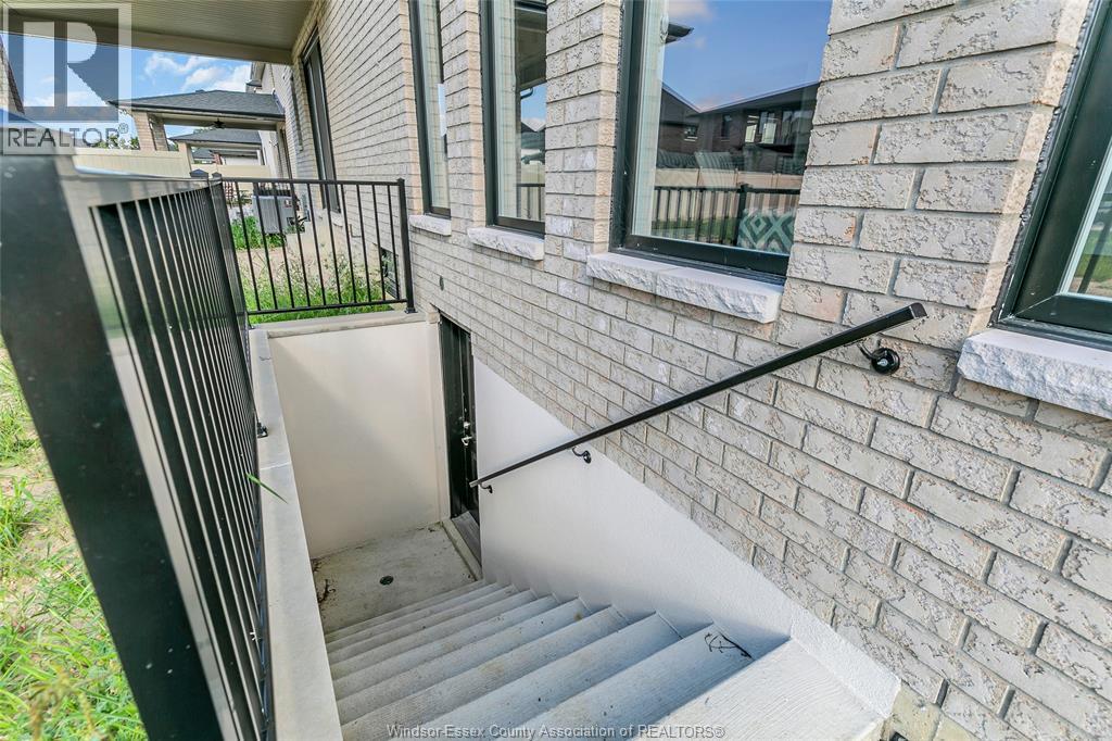 Photo 44 of 570 Orchard Crescent, Windsor ON