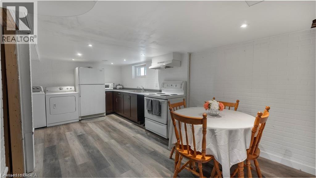Photo 14 of 69 Lyons Avenue, Brantford ON