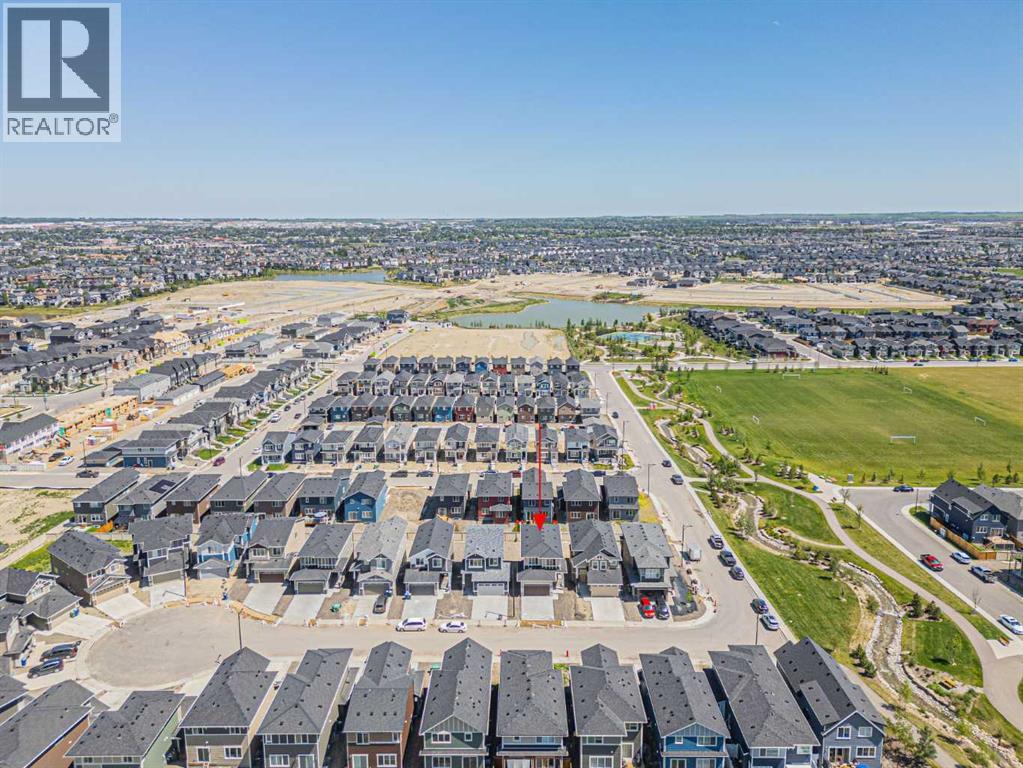 Photo 4 of 914 Bayview Heights Sw, Airdrie AB