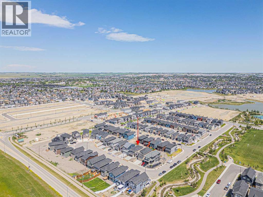 Photo 5 of 914 Bayview Heights Sw, Airdrie AB