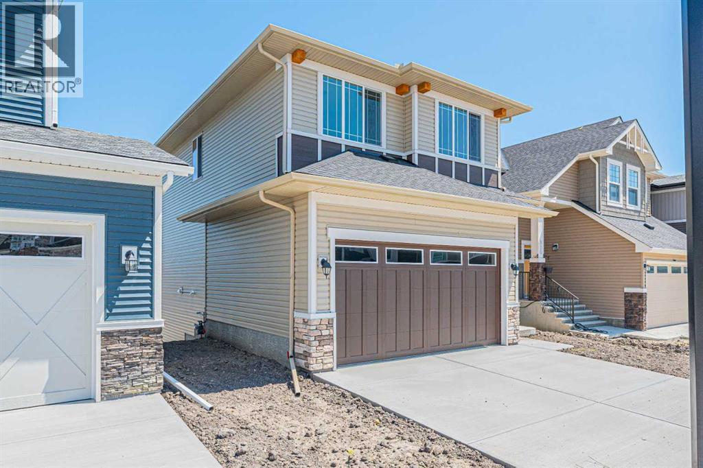 Photo 1 of 914 Bayview Heights Sw, Airdrie AB