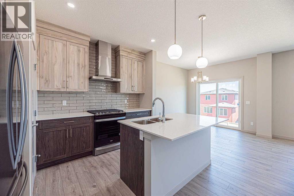Photo 14 of 914 Bayview Heights Sw, Airdrie AB