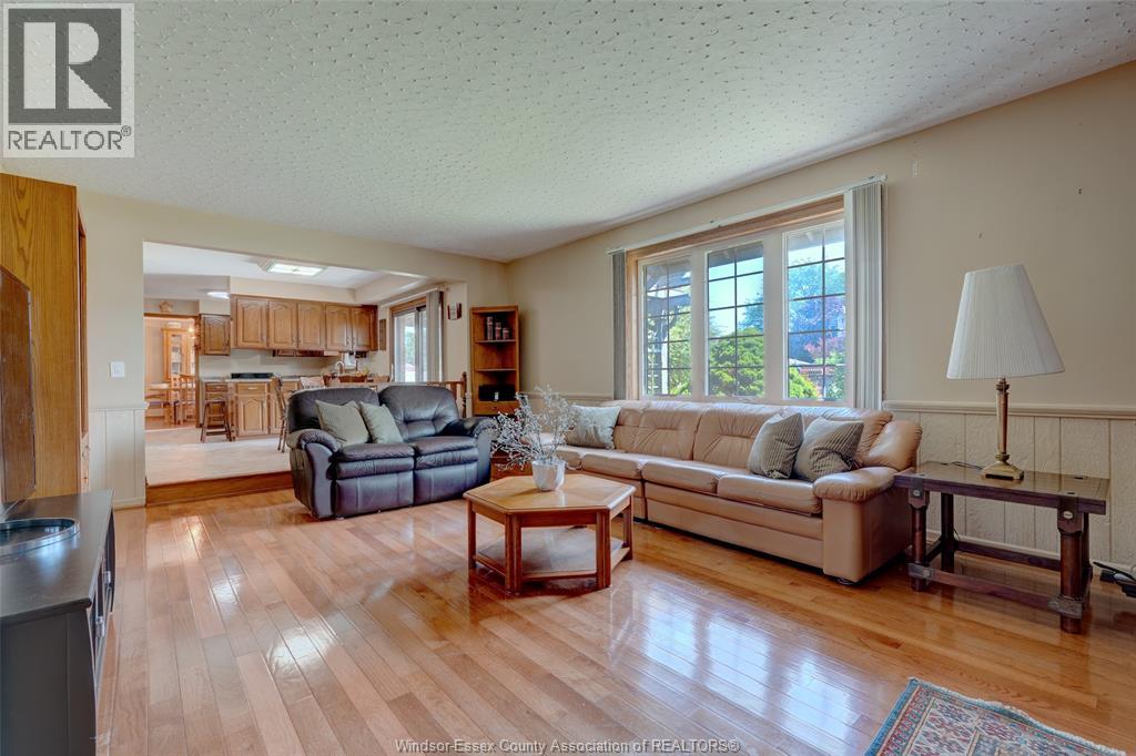 Photo 18 of 2036 Lesperance Road, Tecumseh ON