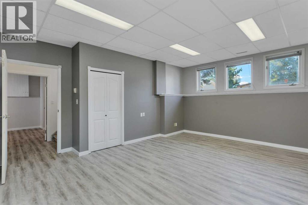 11 Maple Bay, Lacombe
