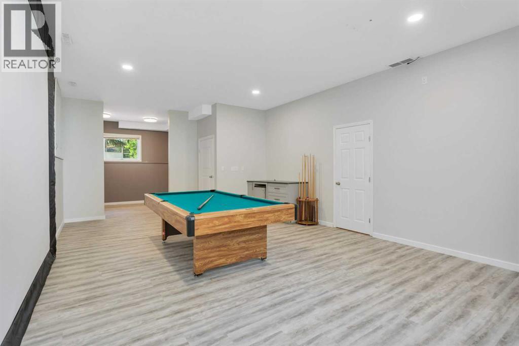 11 Maple Bay, Lacombe