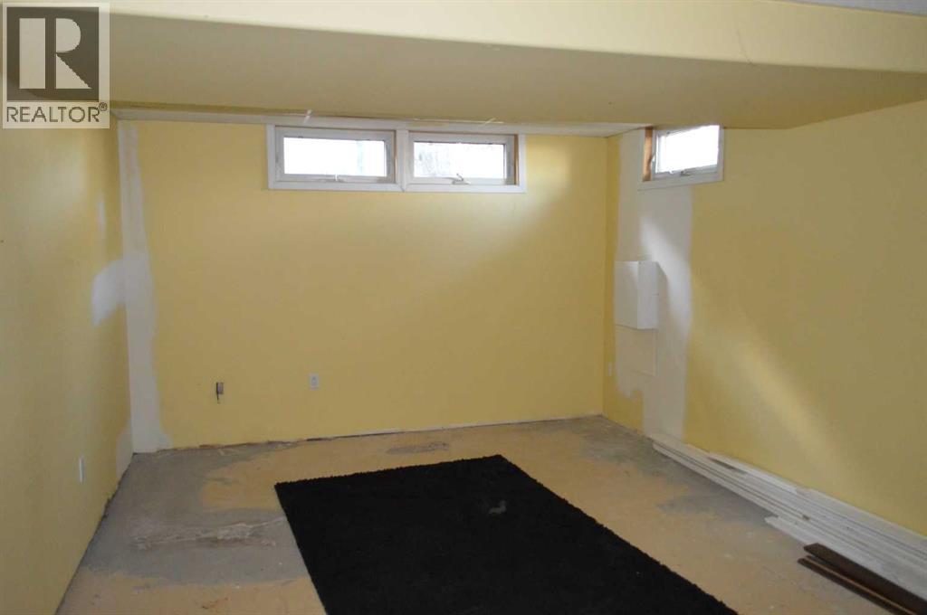 Photo 13 of 4817 50 Avenue, Killam AB