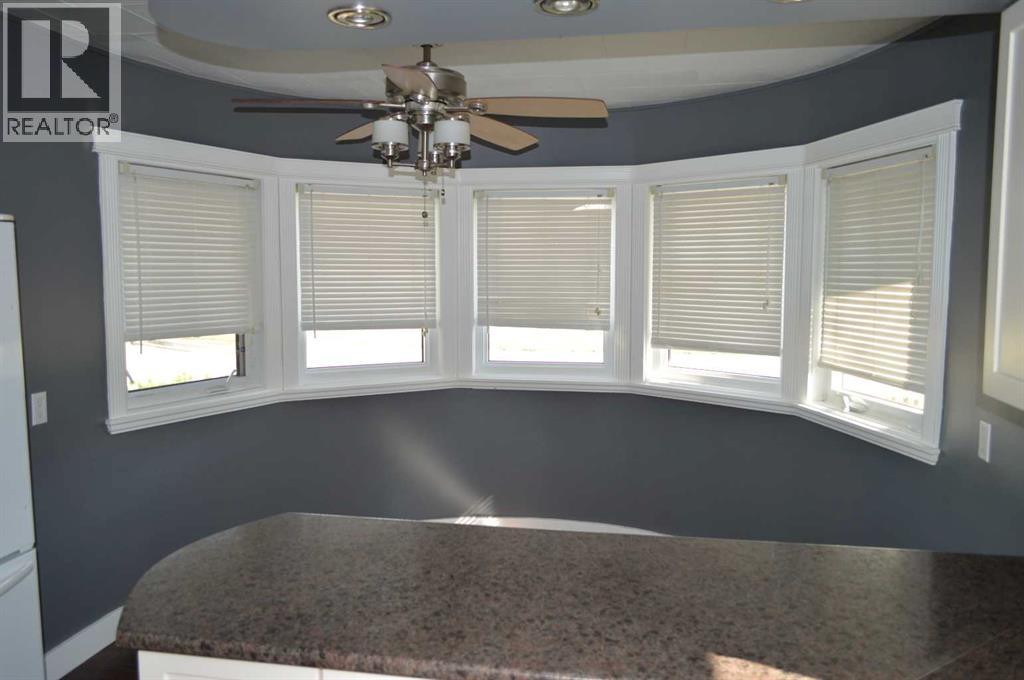 Photo 10 of 4817 50 Avenue, Killam AB