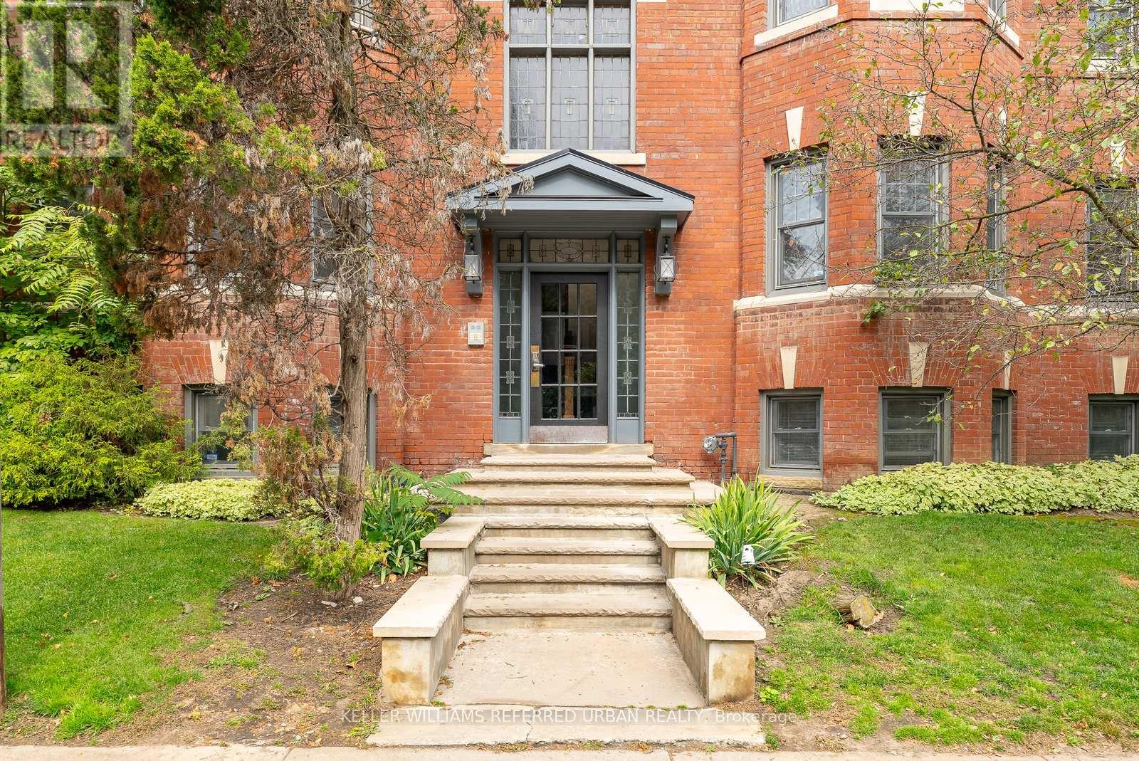Photo 1 of 2 East 388 Brunswick Avenue, Toronto ON