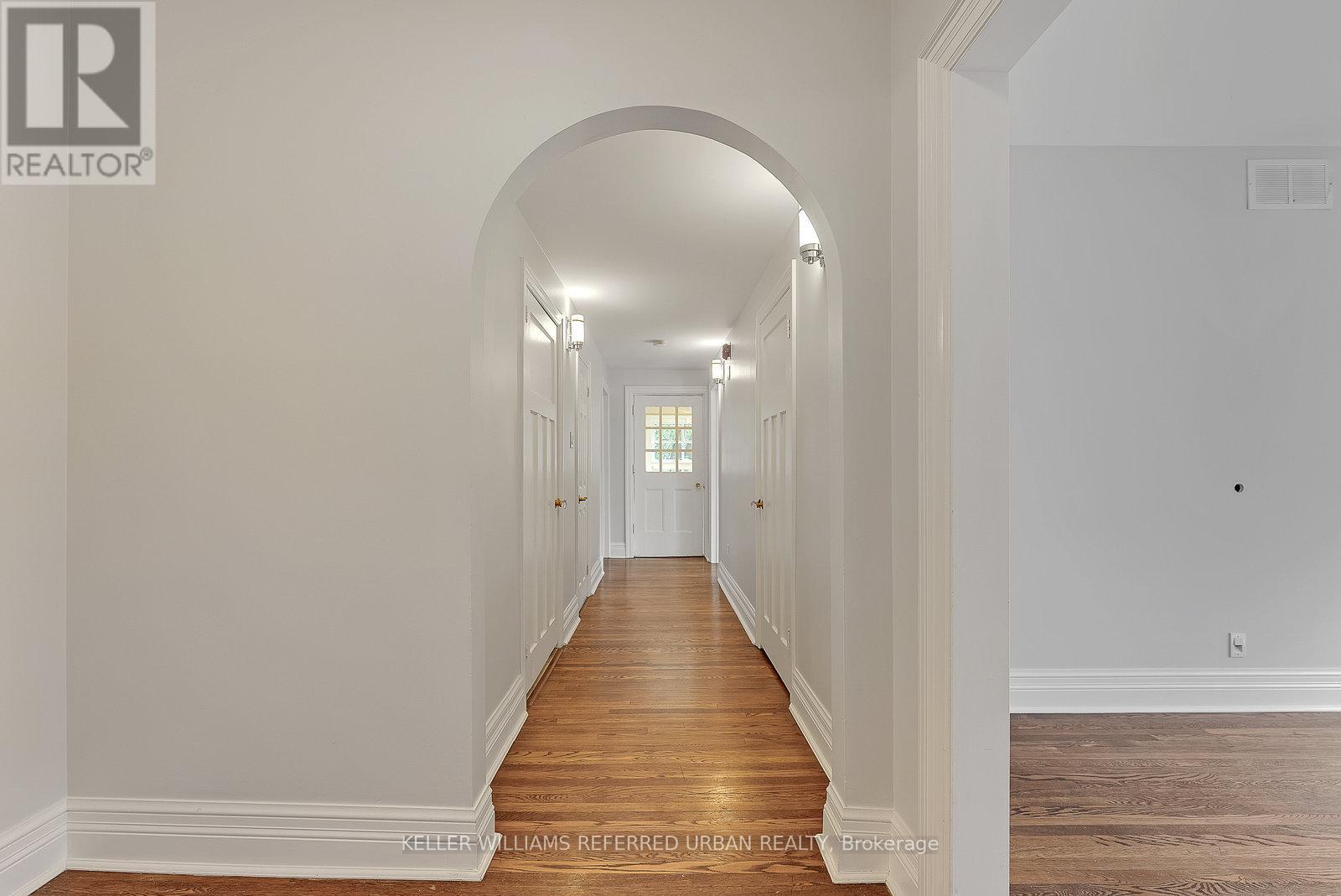 Photo 4 of 2 East 388 Brunswick Avenue, Toronto ON