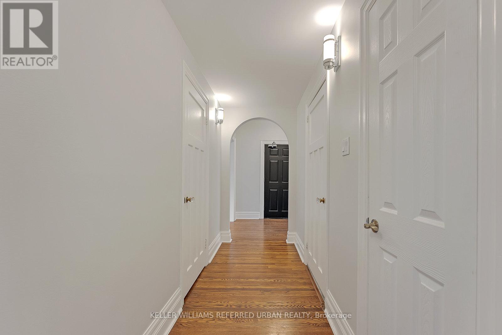 Photo 5 of 2 East 388 Brunswick Avenue, Toronto ON