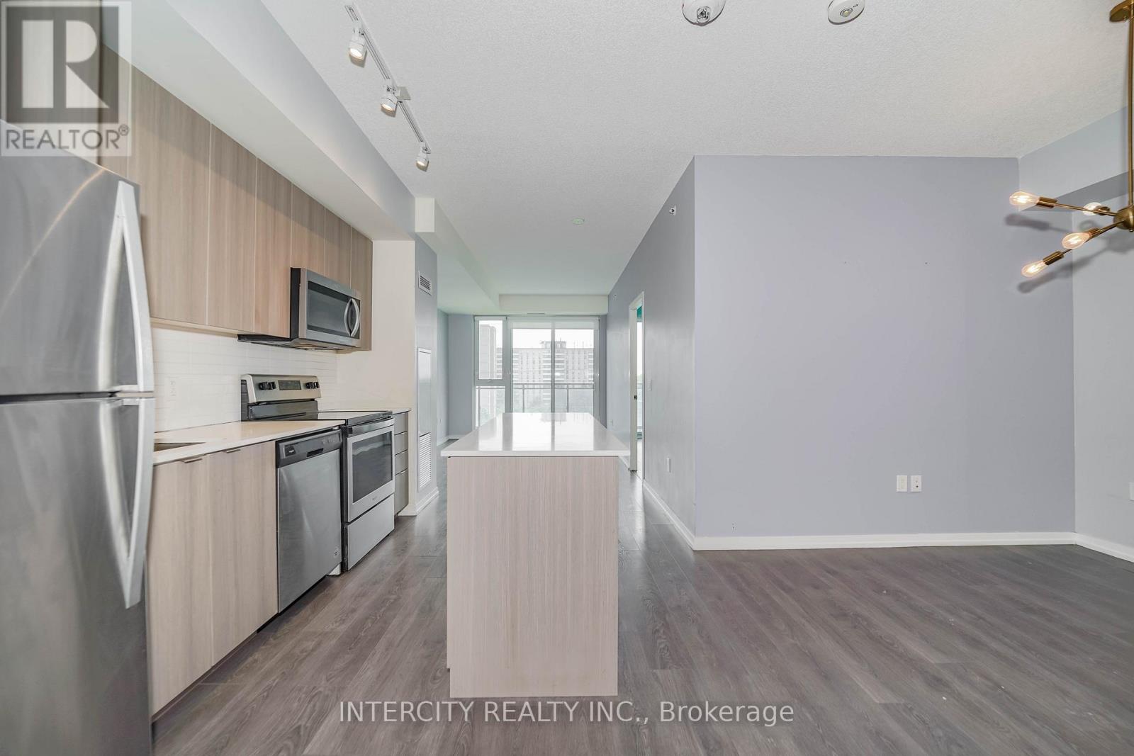 Photo 12 of 611 3237 Bayview Avenue, Toronto ON