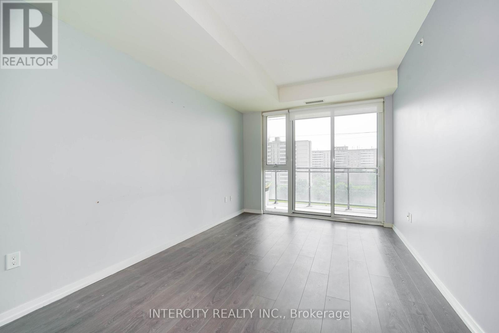 Photo 23 of 611 3237 Bayview Avenue, Toronto ON