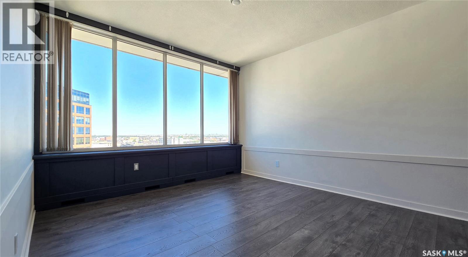 Photo 12 of 806 1867 Hamilton Street, Regina SK