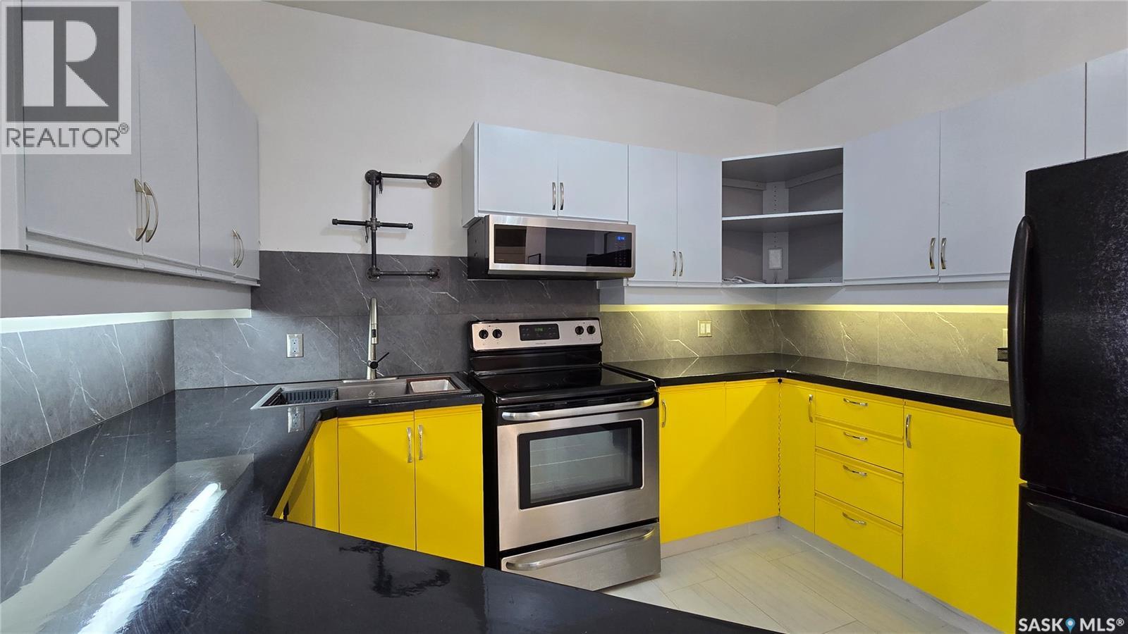 Photo 6 of 806 1867 Hamilton Street, Regina SK