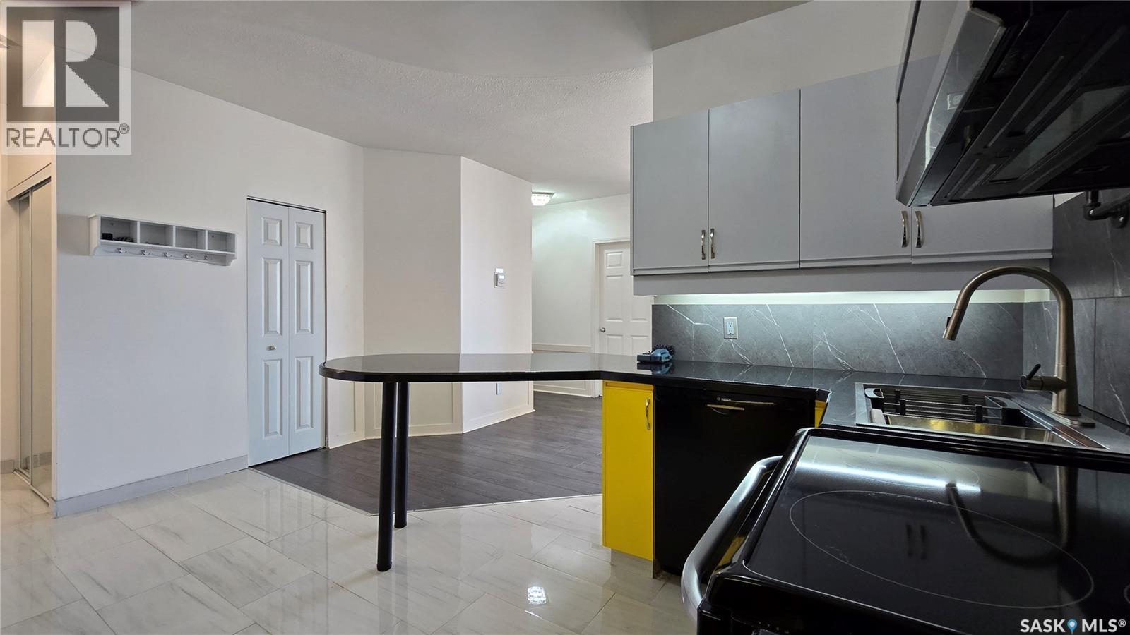 Photo 8 of 806 1867 Hamilton Street, Regina SK
