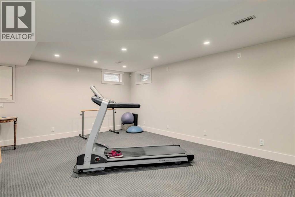 Single Family House for Sale in  Bay View Drive SW Bayview Calgary 