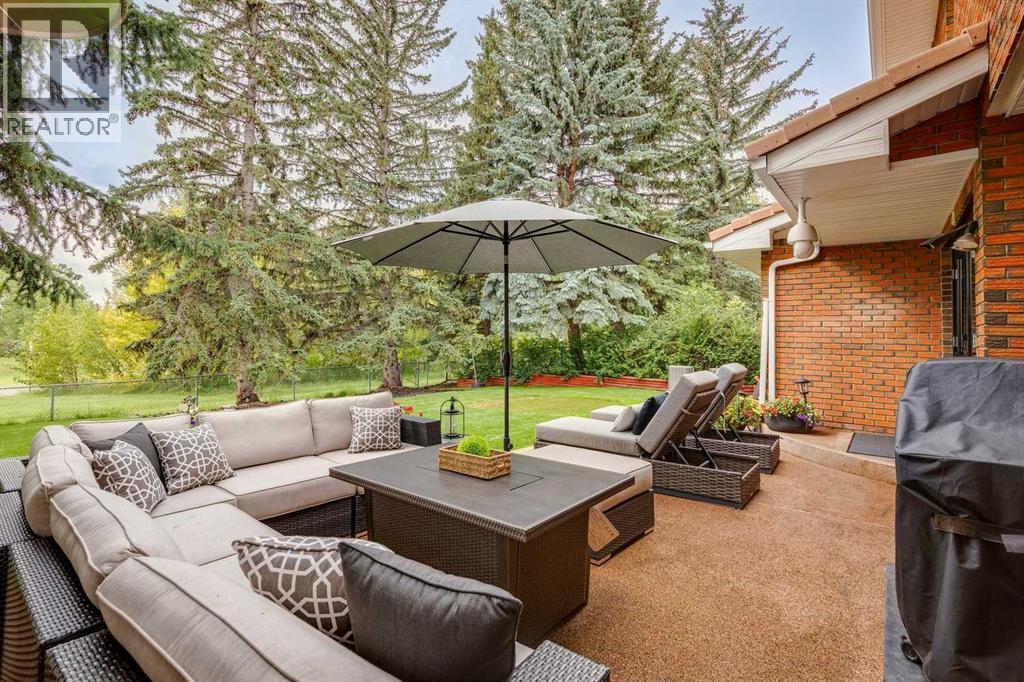 Single Family House for Sale in  Bay View Drive SW Bayview Calgary 