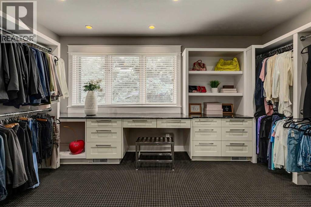 Single Family House for Sale in  Bay View Drive SW Bayview Calgary 