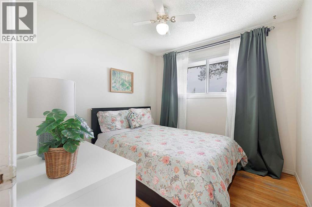 Single Family House Bungalow for Sale in  Thornhill Drive NW Thorncliffe Calgary 