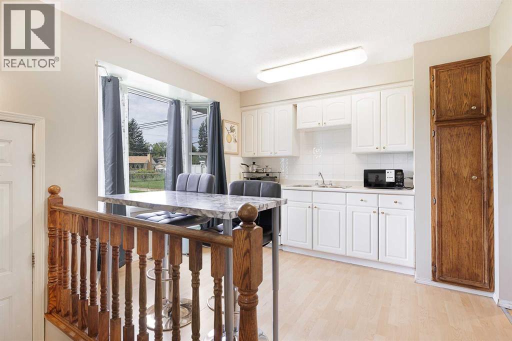 Single Family House Bungalow for Sale in  Thornhill Drive NW Thorncliffe Calgary 