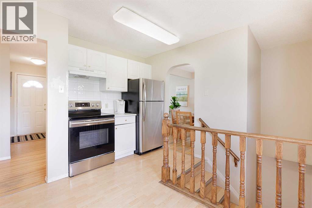 Single Family House Bungalow for Sale in  Thornhill Drive NW Thorncliffe Calgary 