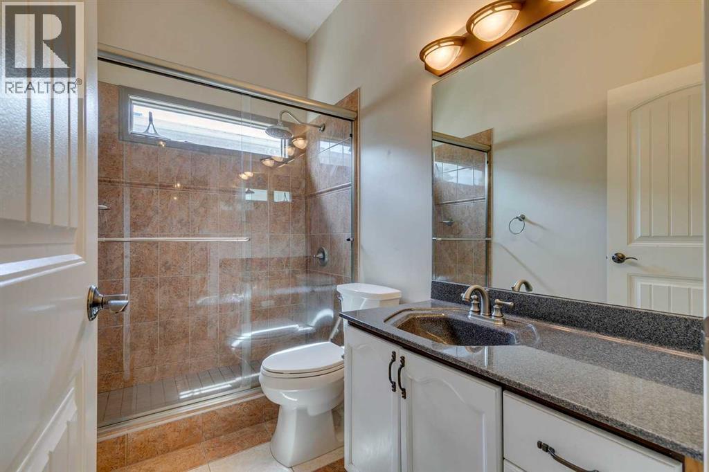 Single Family House for Sale in  Douglasbank Crescent SE Douglasdale/Glen Calgary 