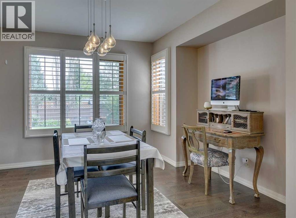 Single Family House for Sale in  Douglasbank Crescent SE Douglasdale/Glen Calgary 