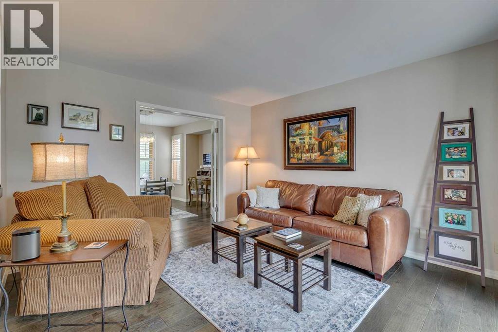 Single Family House for Sale in  Douglasbank Crescent SE Douglasdale/Glen Calgary 