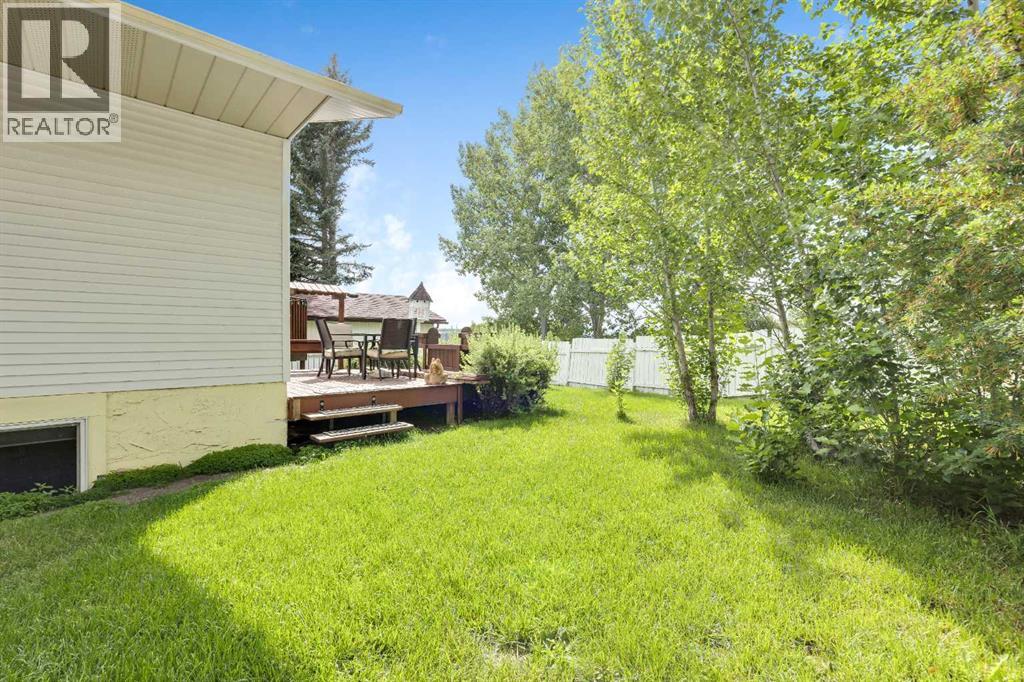 Photo 2 of 7 Benchlands Place, Cochrane AB