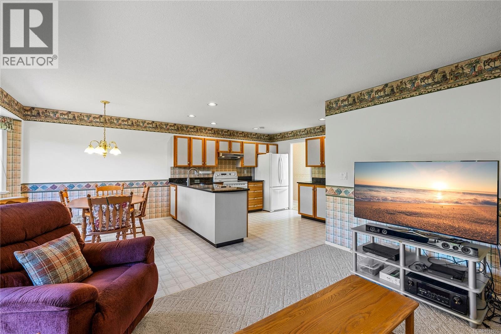 Photo 15 of 560 Country Club Dr, Qualicum Beach BC