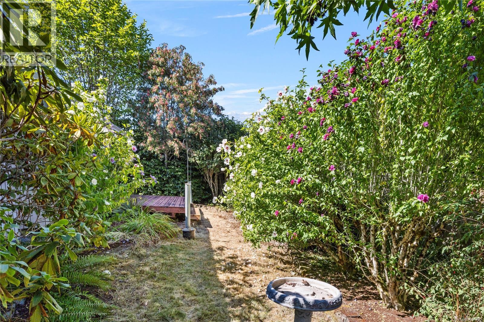 Photo 24 of 560 Country Club Dr, Qualicum Beach BC