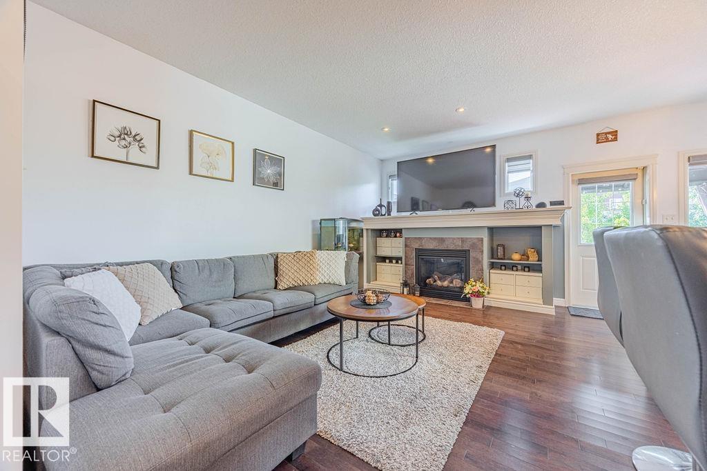 Photo 9 of 4081 Alexander Wy Sw, Edmonton AB