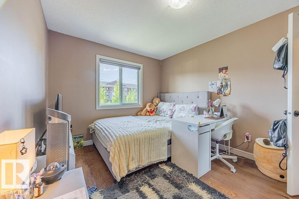 Photo 23 of 4081 Alexander Wy Sw, Edmonton AB