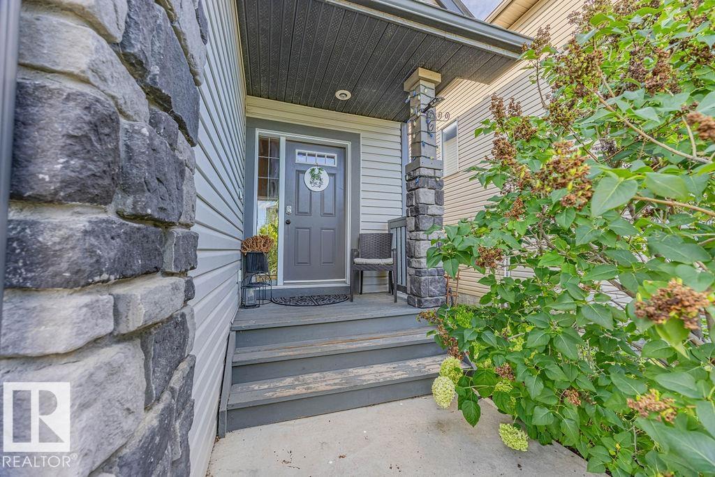 Photo 2 of 4081 Alexander Wy Sw, Edmonton AB