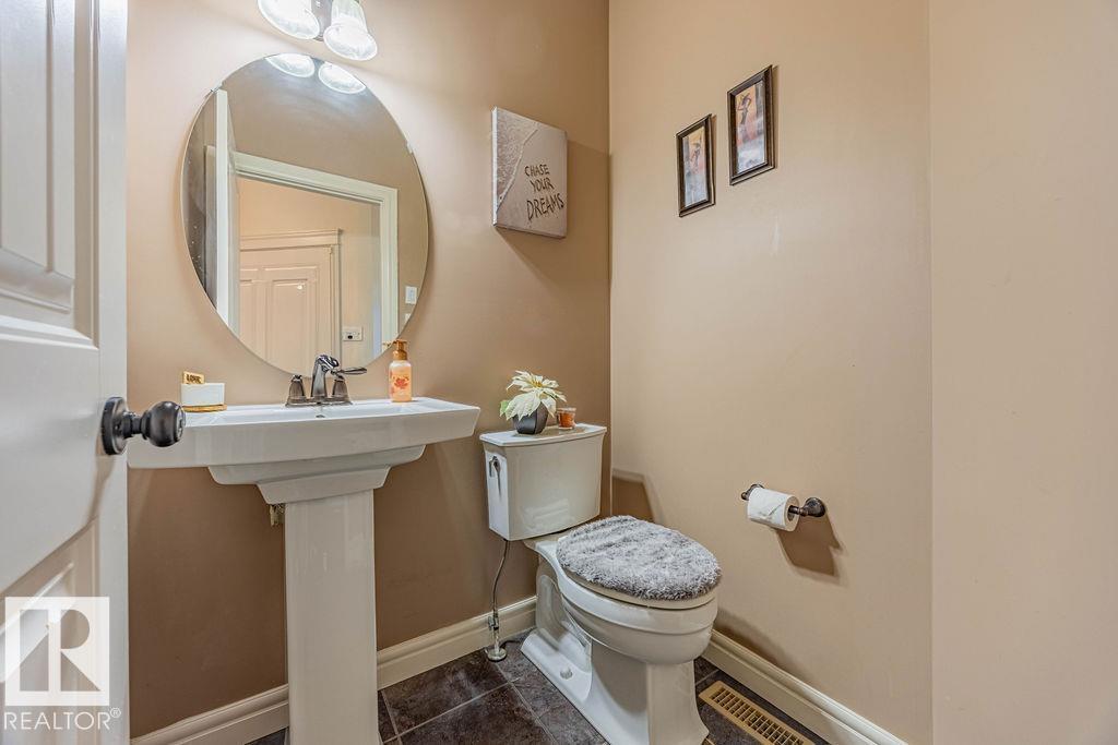 Photo 5 of 4081 Alexander Wy Sw, Edmonton AB