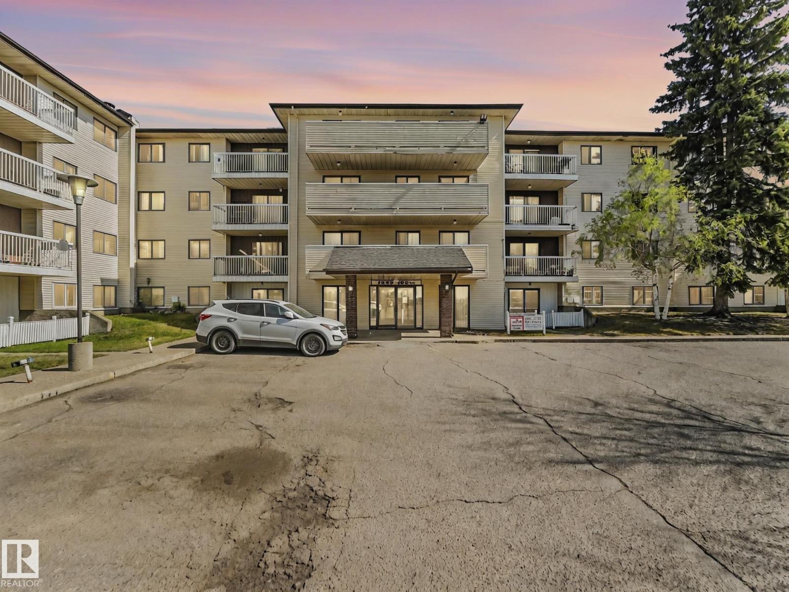 Photo 1 of 108 1945 105 St Nw, Edmonton AB