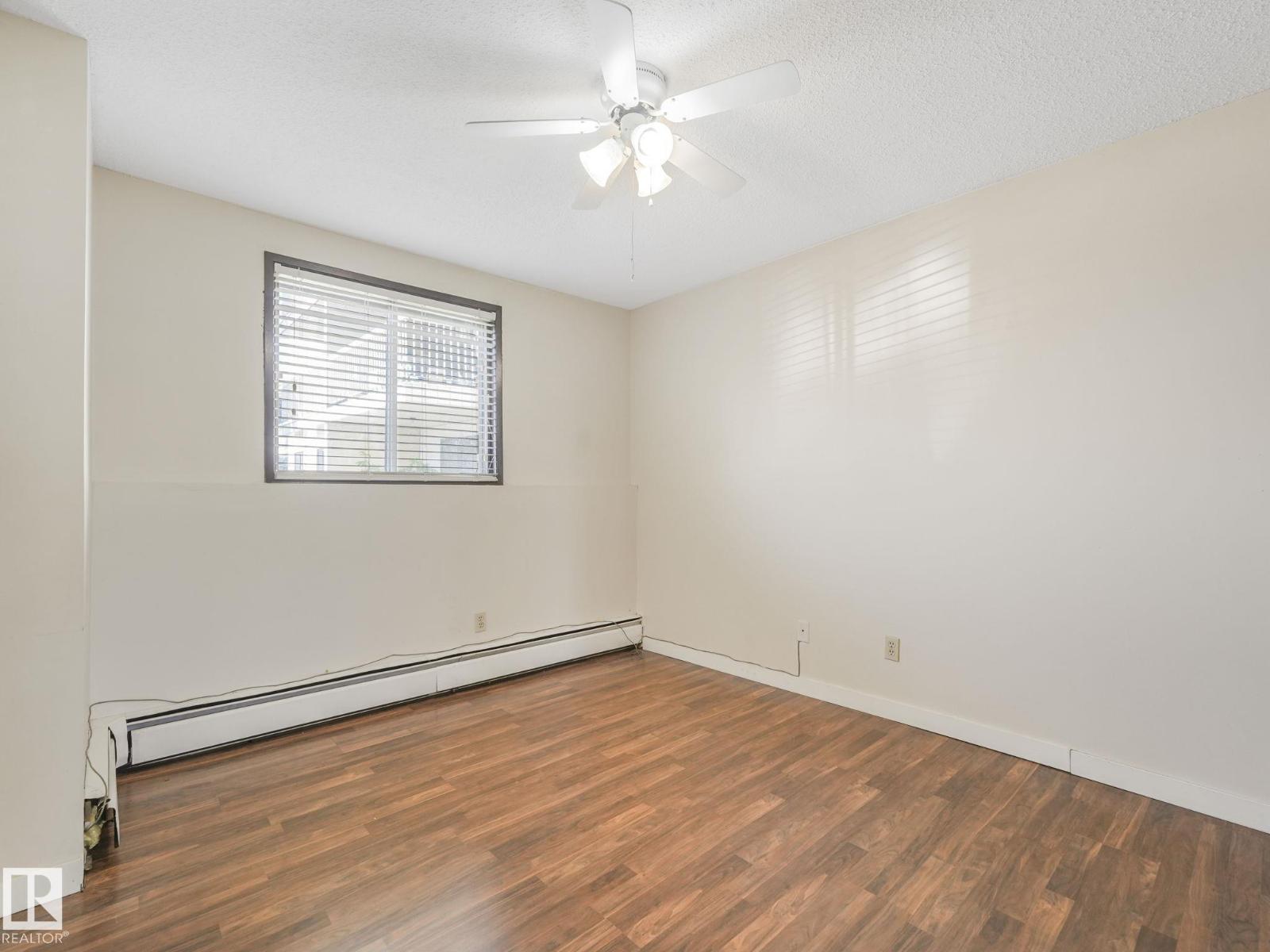 Photo 26 of 108 1945 105 St Nw, Edmonton AB