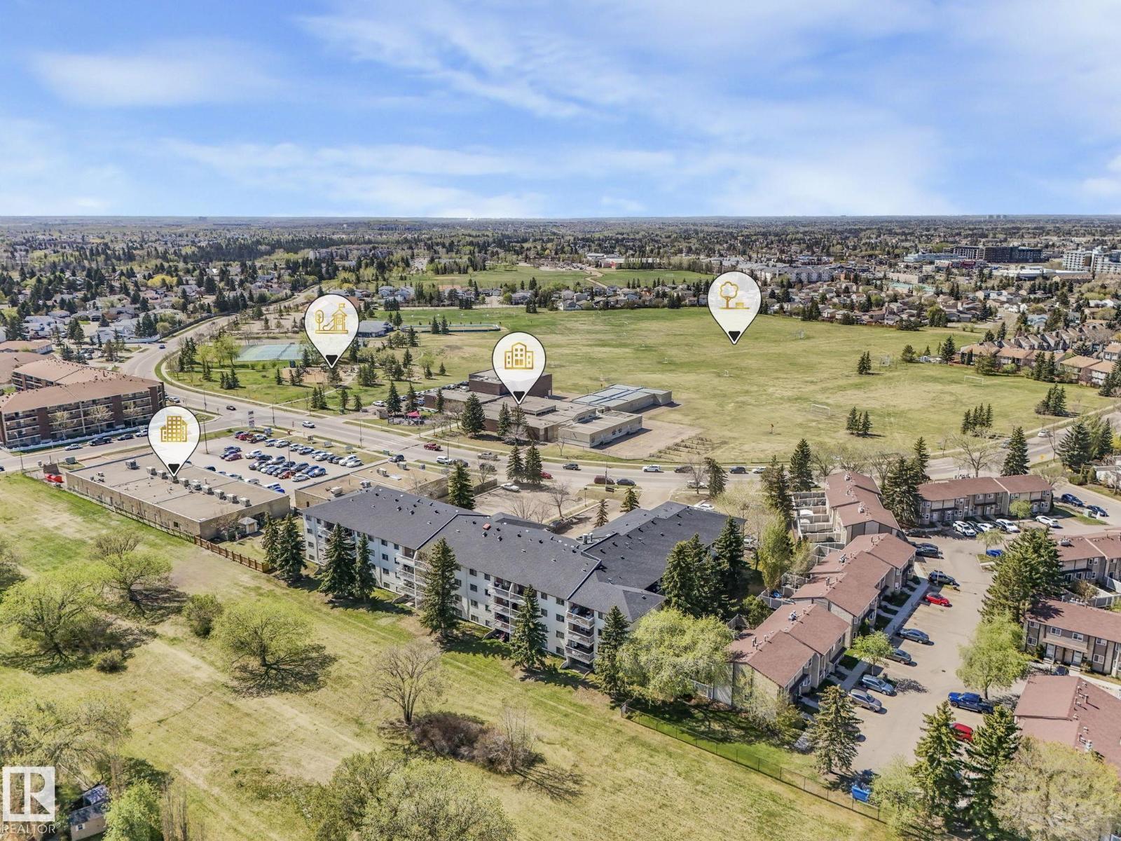 Photo 33 of 108 1945 105 St Nw, Edmonton AB