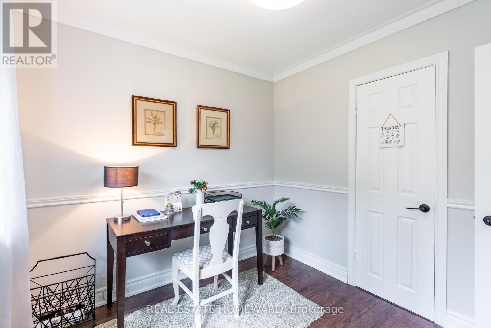Photo 13 of 20 Woodgarden Crescent, Toronto ON