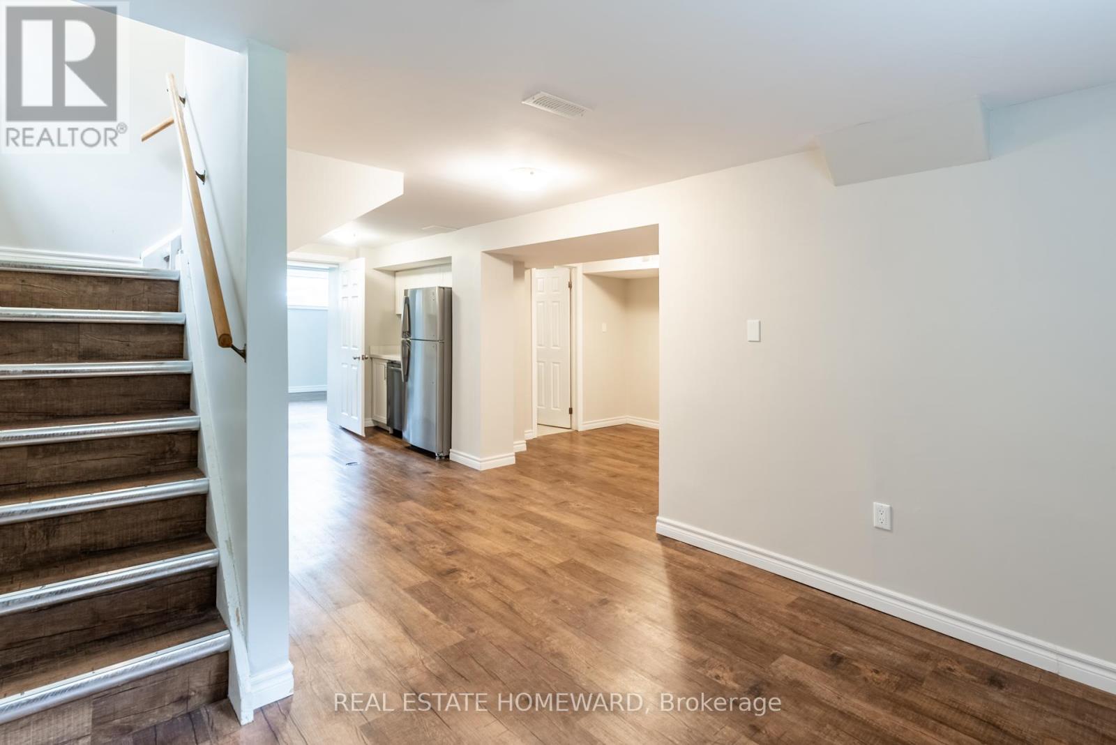 Photo 17 of 20 Woodgarden Crescent, Toronto ON