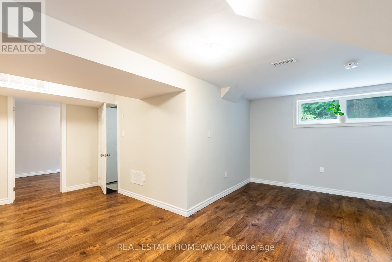 Photo 19 of 20 Woodgarden Crescent, Toronto ON