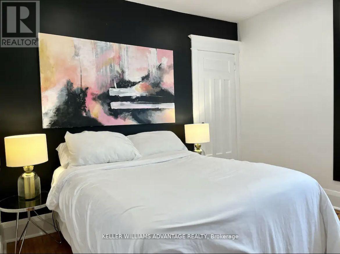 Photo 15 of 4 Edgewood Avenue, Toronto ON