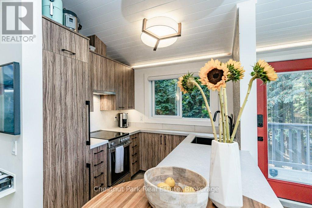 Photo 10 of 8 1140 Cowan Park Road, Muskoka Lakes ON