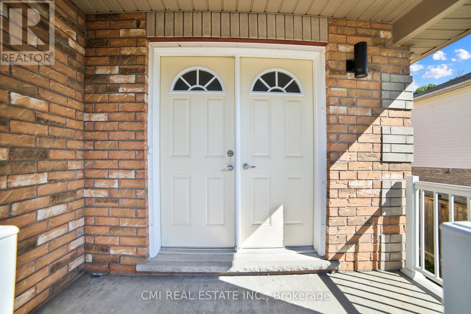 Photo 5 of 1218 Leslie Drive, Innisfil ON