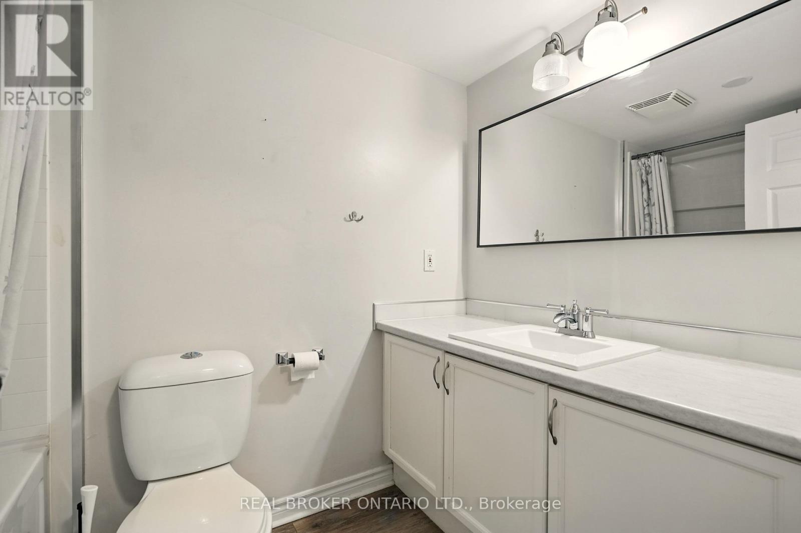 Photo 5 of 303 49 Jacobs Terrace, Barrie ON