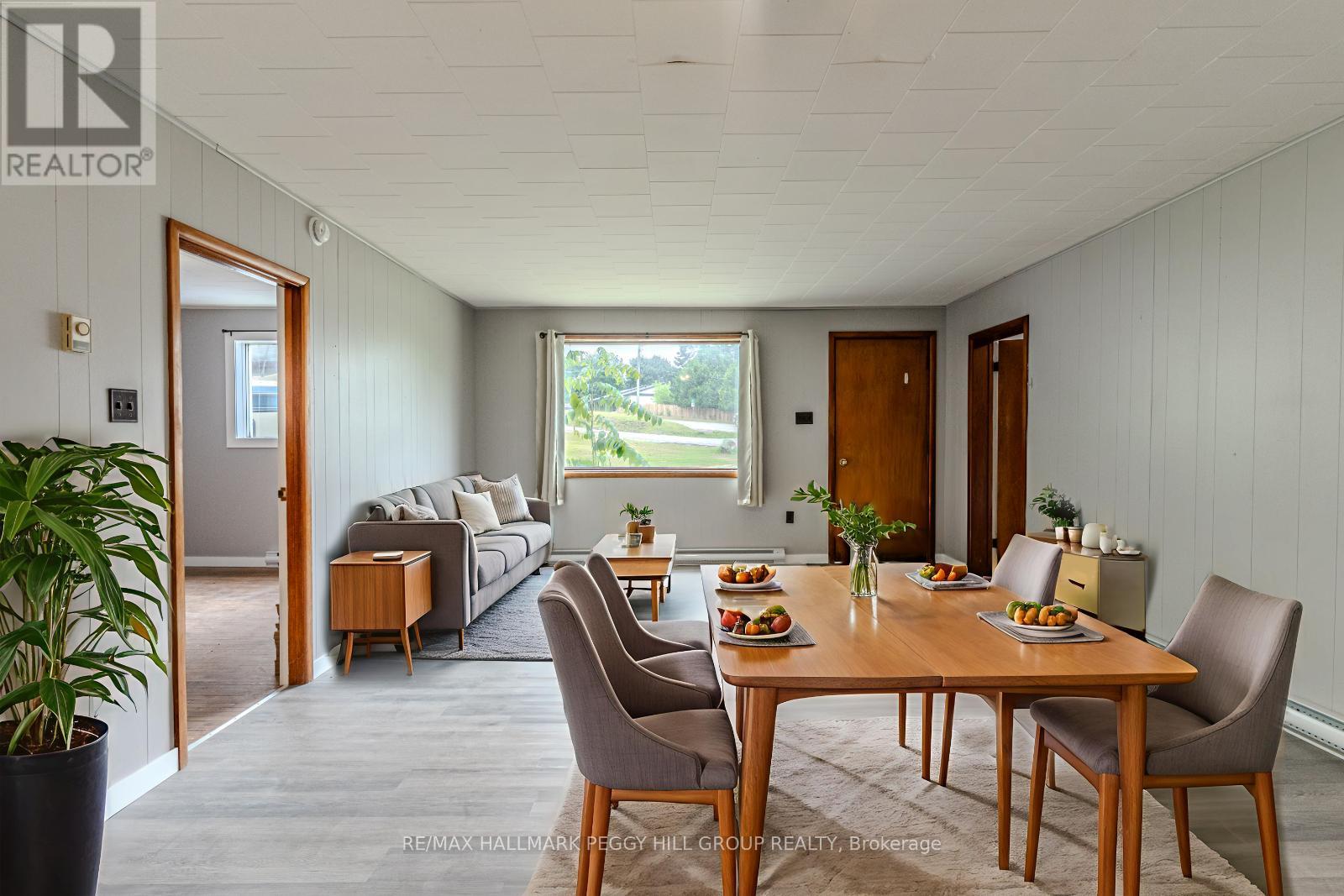 Photo 2 of 332 Champlain Road, Penetanguishene ON