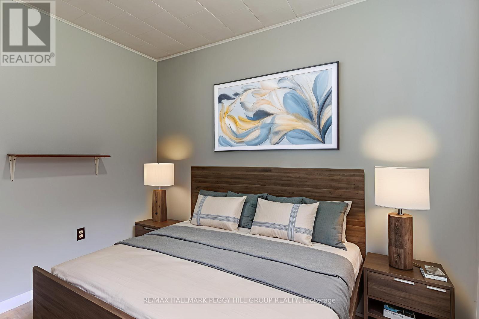 Photo 5 of 332 Champlain Road, Penetanguishene ON
